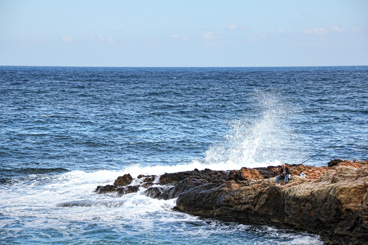 Can I Use A Surf Fishing Rod For Boat Fishing In Saltwater?